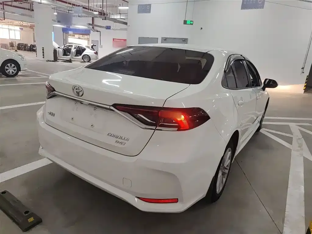 Toyota Corolla 2023 из CN, фото 9