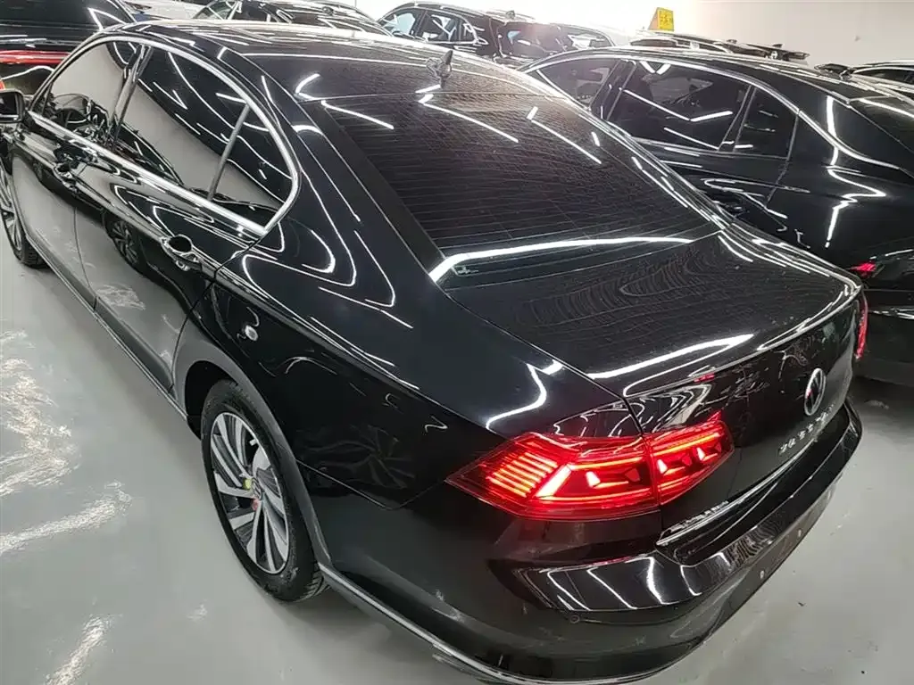 Volkswagen Magotan GTE PHEV 2024 из CN, фото 10