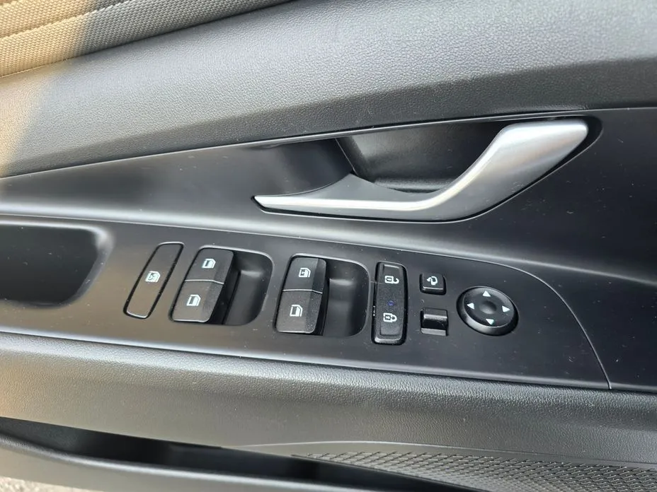 Hyundai AVANTE — фото 7