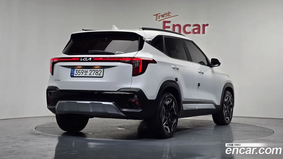 Kia Seltos 2023 из KR, фото 2