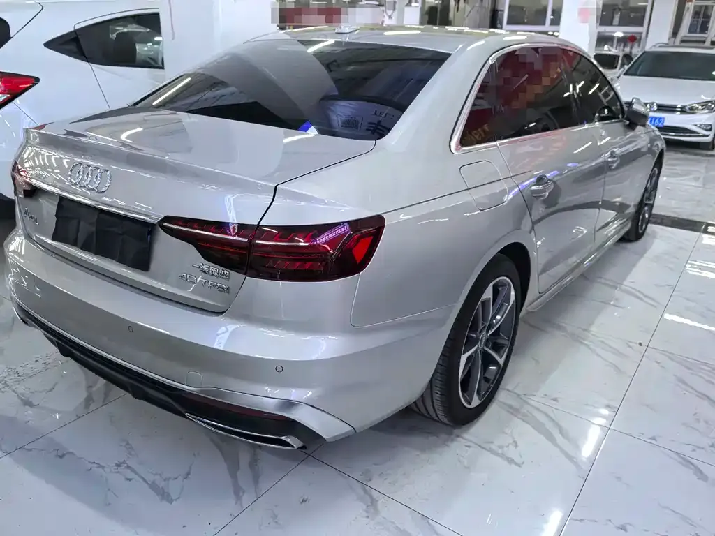 Audi A4L 2024 из CN, фото 4