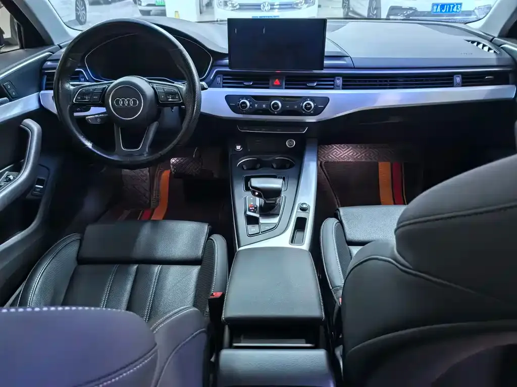 Audi A4L 2024 из CN, фото 9