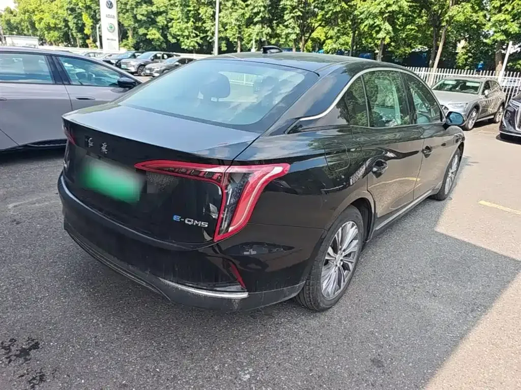 Hongqi E-QM5 — фото 7