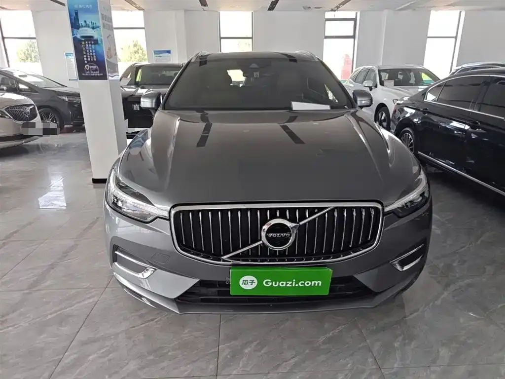 Volvo XC60 — фото 10