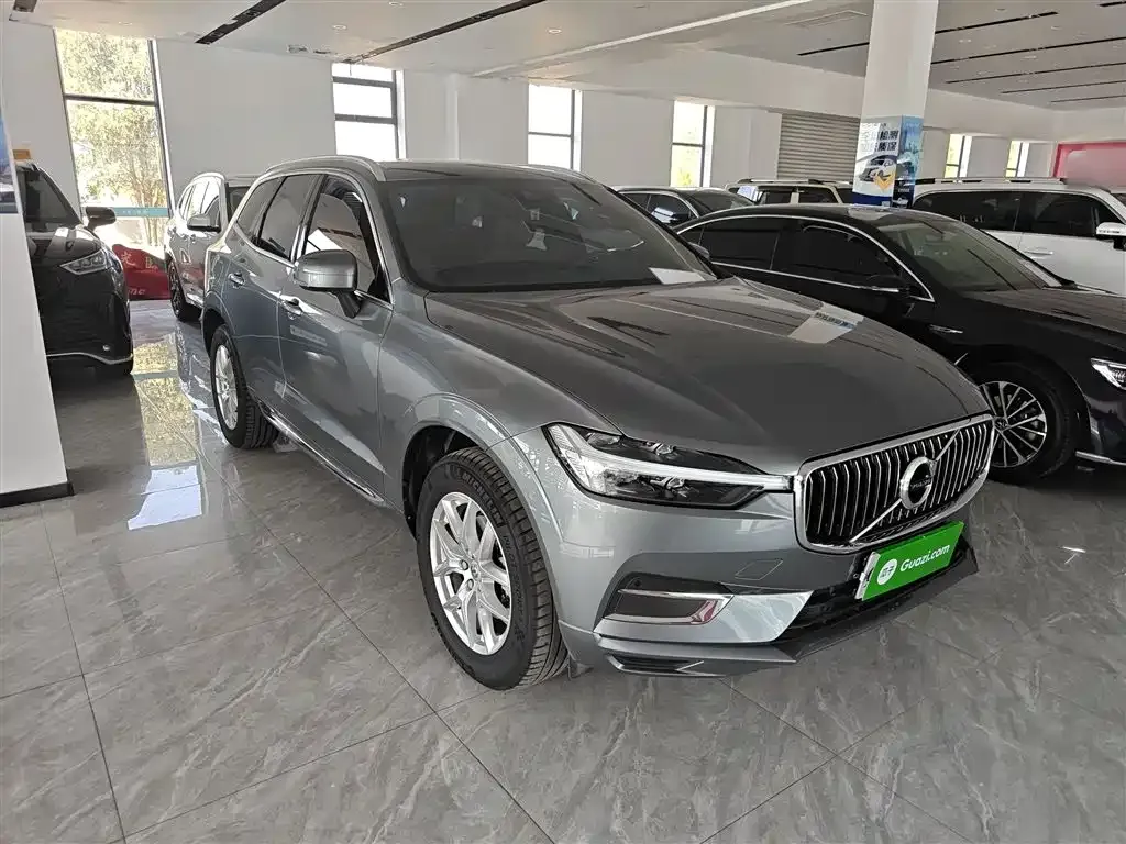 Volvo XC60 — фото 9