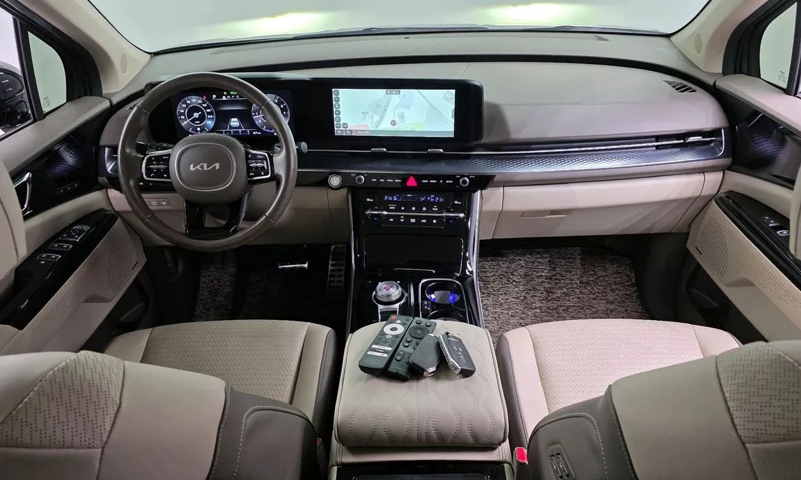 Kia Carnival — фото 10