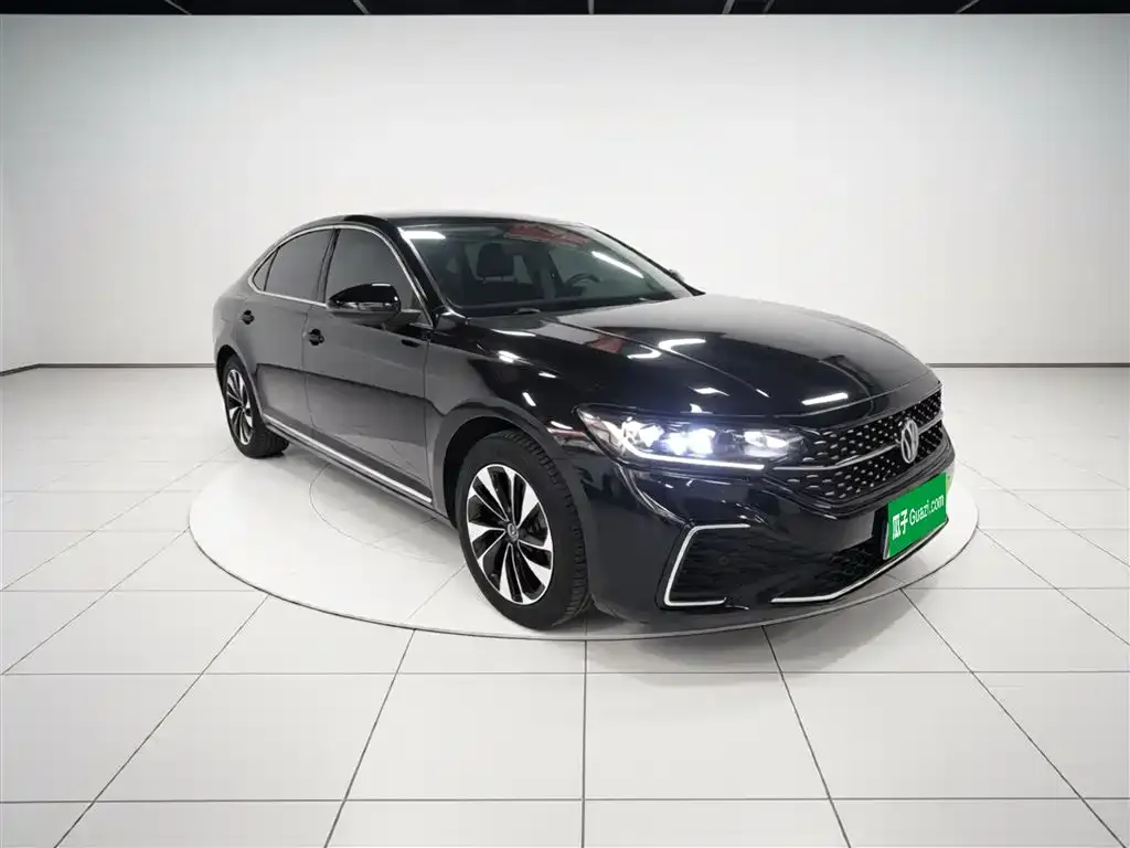 Volkswagen Passat 2023 из CN, фото 10