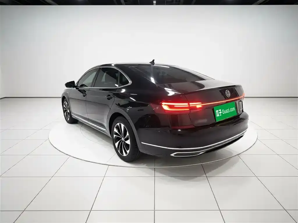 Volkswagen Passat 2023 из CN, фото 2