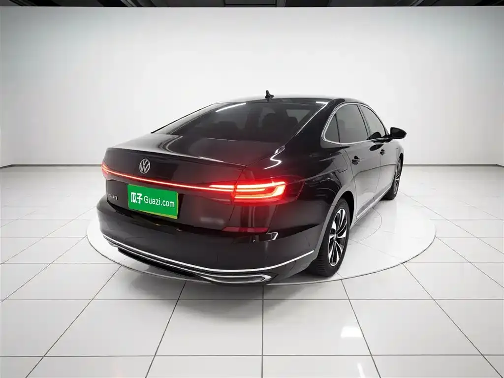 Volkswagen Passat 2023 из CN, фото 7