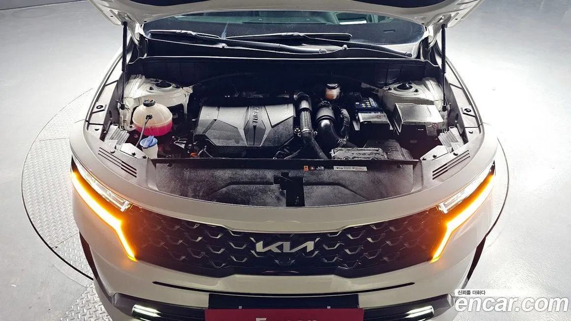 Kia Sorento — фото 9
