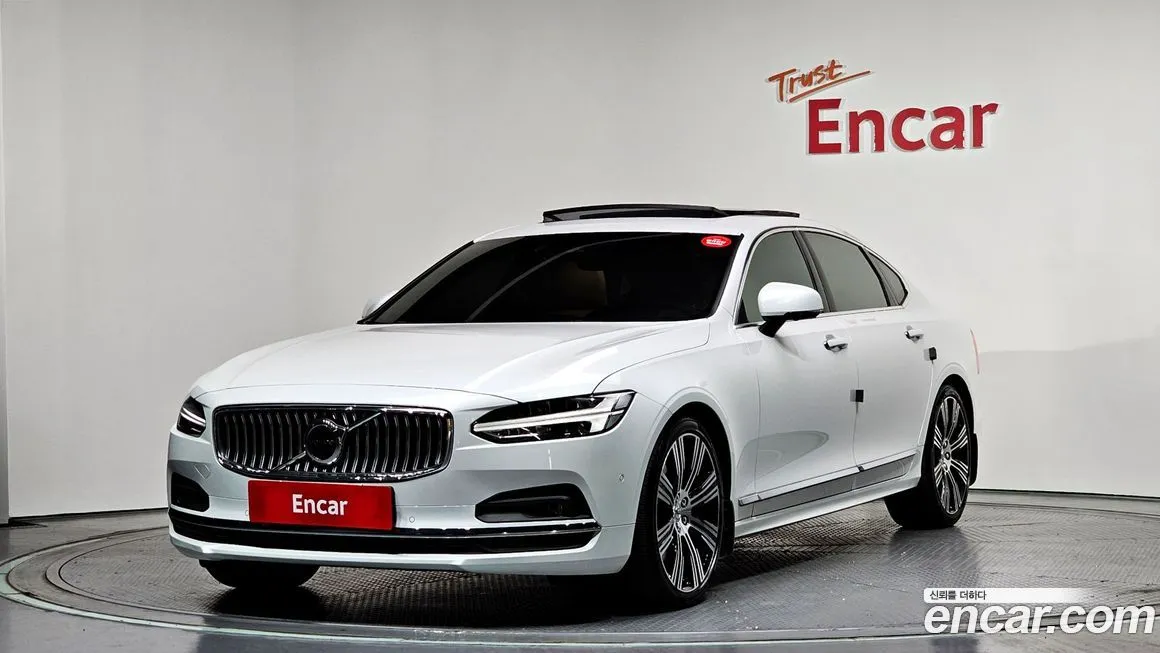 Volvo S90 — фото 1