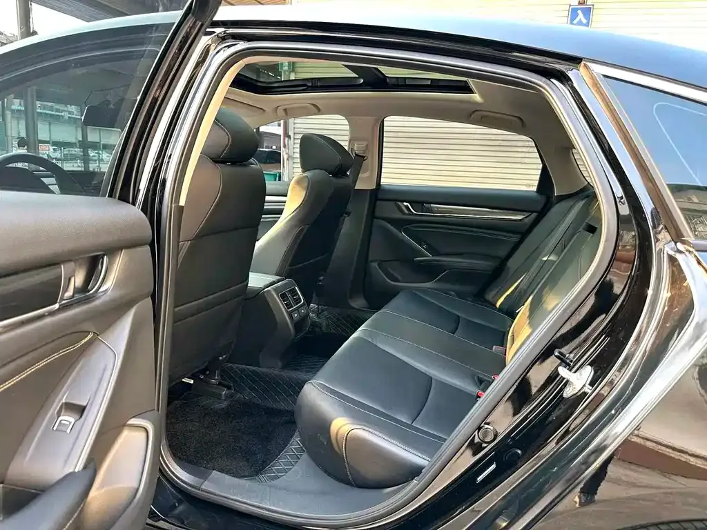 Honda Accord 2022 из CN, фото 2