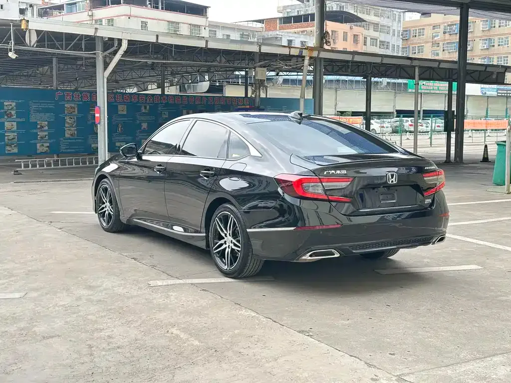 Honda Accord 2022 из CN, фото 10