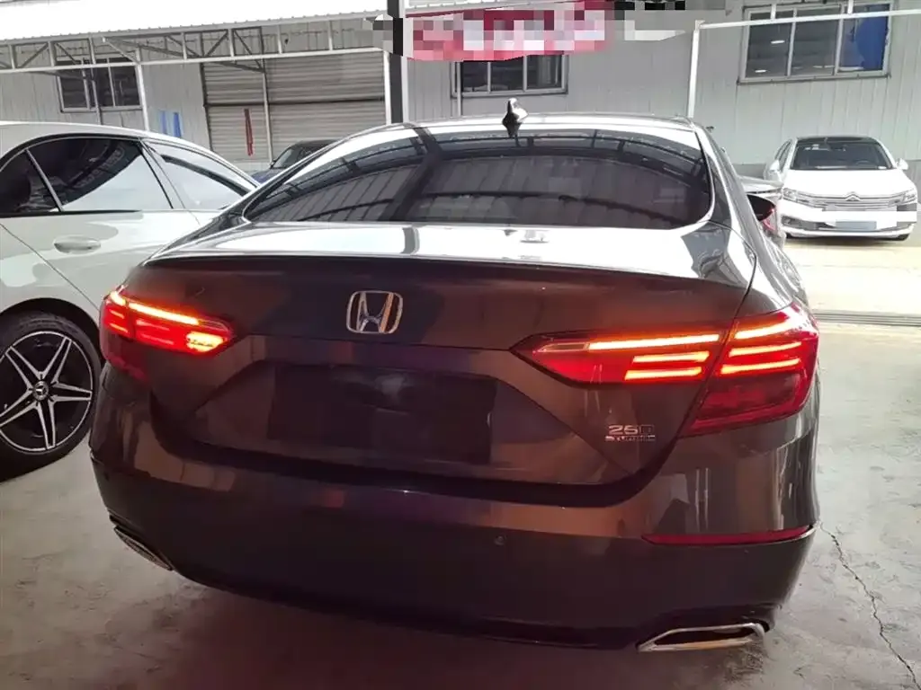 Honda Inspire — фото 2