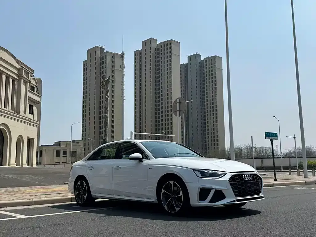 Audi A4L 2023 из CN, фото 5