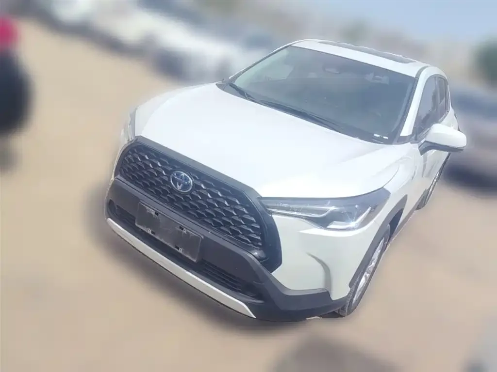 Toyota Corolla Cross — фото 1