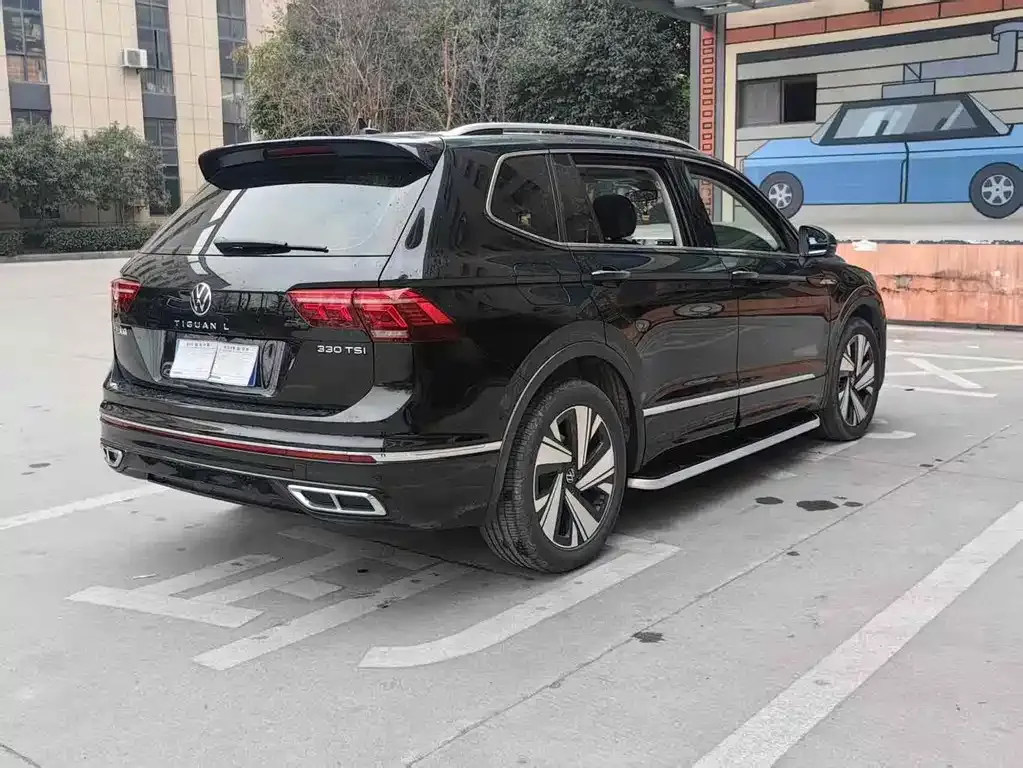 Volkswagen Tiguan L — фото 9