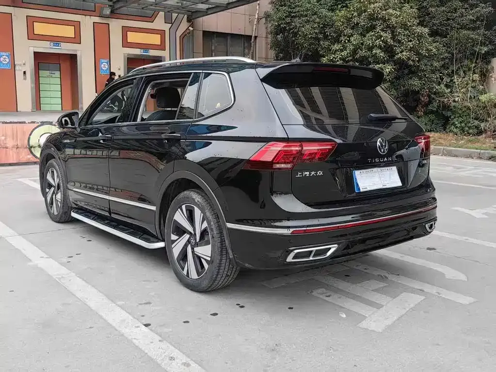 Volkswagen Tiguan L — фото 5
