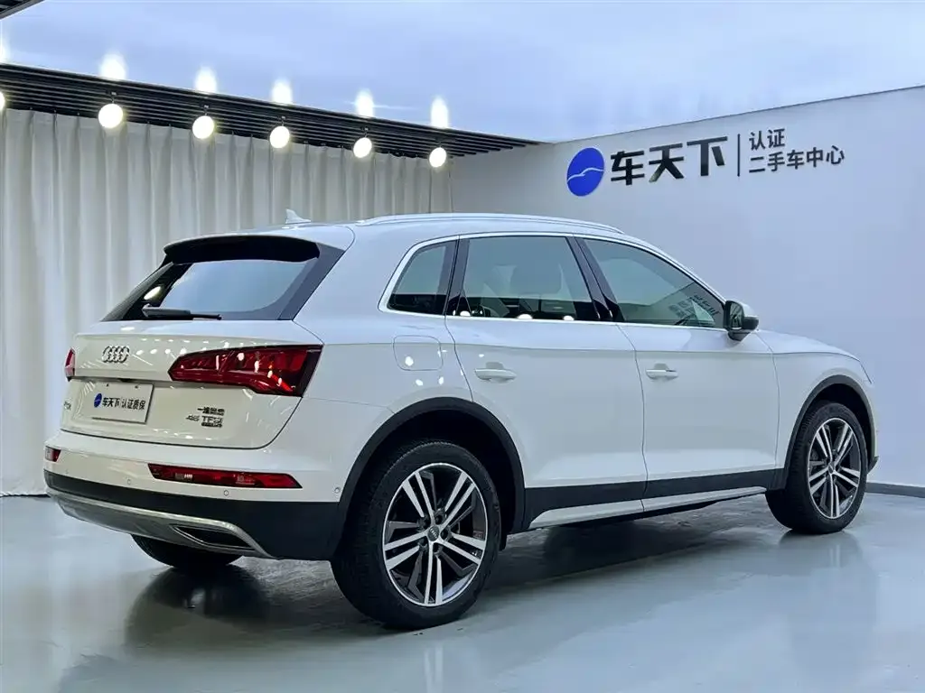 Audi Q5L 2021 из CN, фото 6