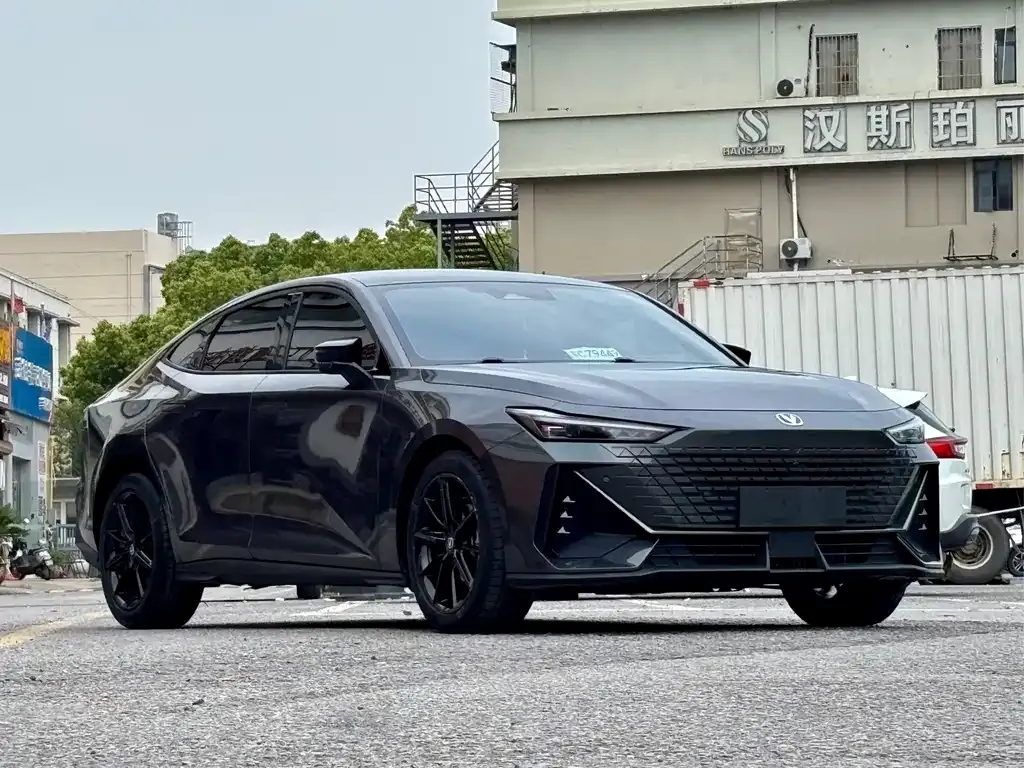 Changan UNI-V 2023 из CN, фото 6