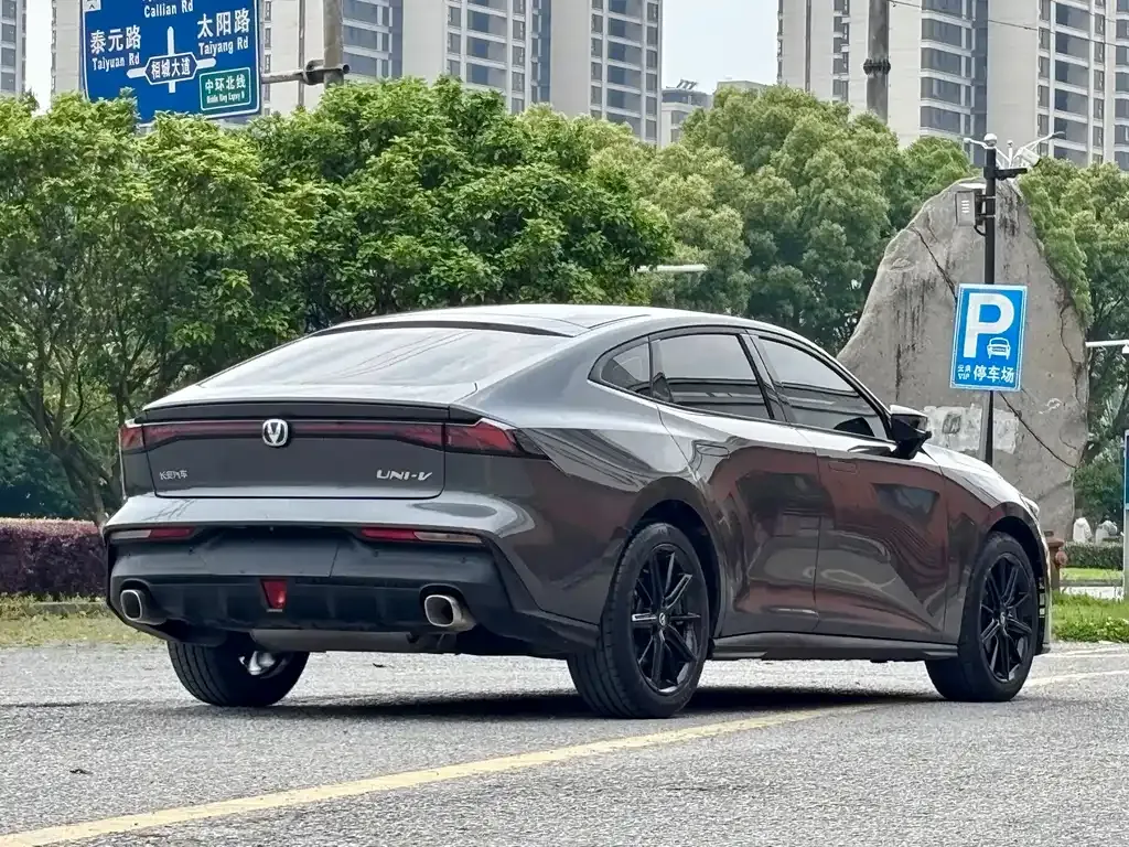 Changan UNI-V 2023 из CN, фото 7