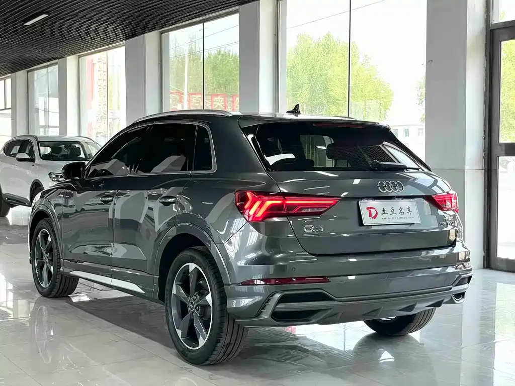 Audi Q3 — фото 4