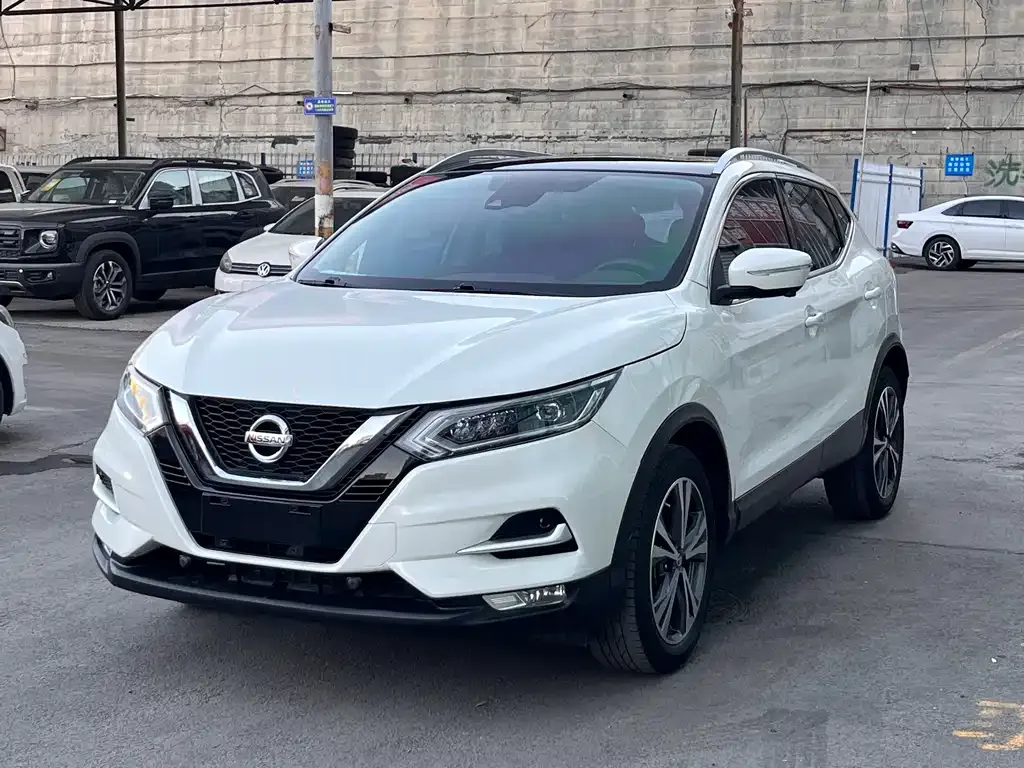 Nissan Qashqai — фото 8