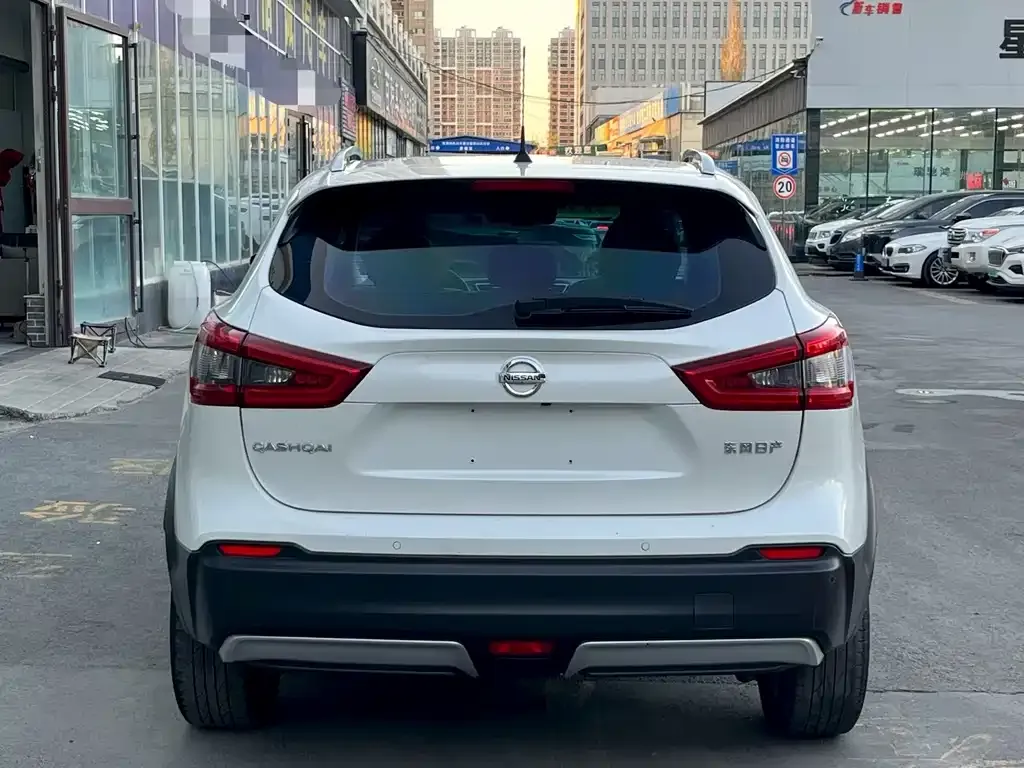 Nissan Qashqai — фото 9