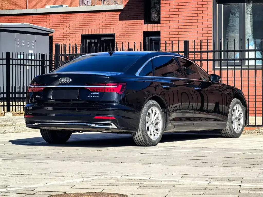 Audi A6L 2024 из CN, фото 3