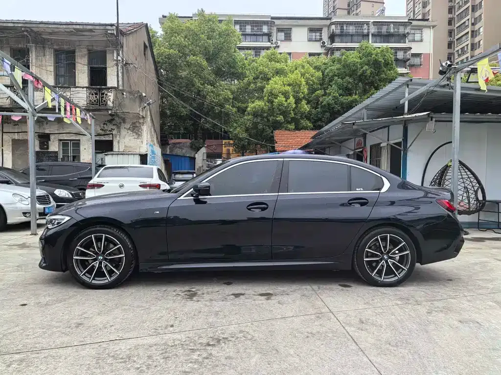 BMW 3 Series 2022 из CN, фото 8