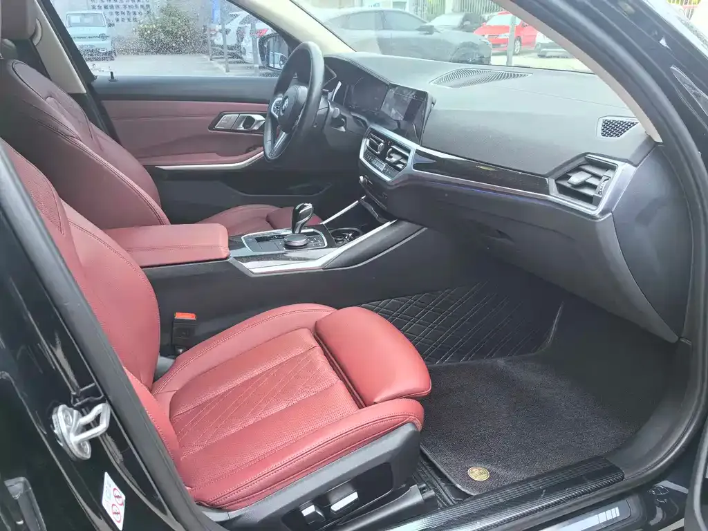BMW 3 Series 2022 из CN, фото 5