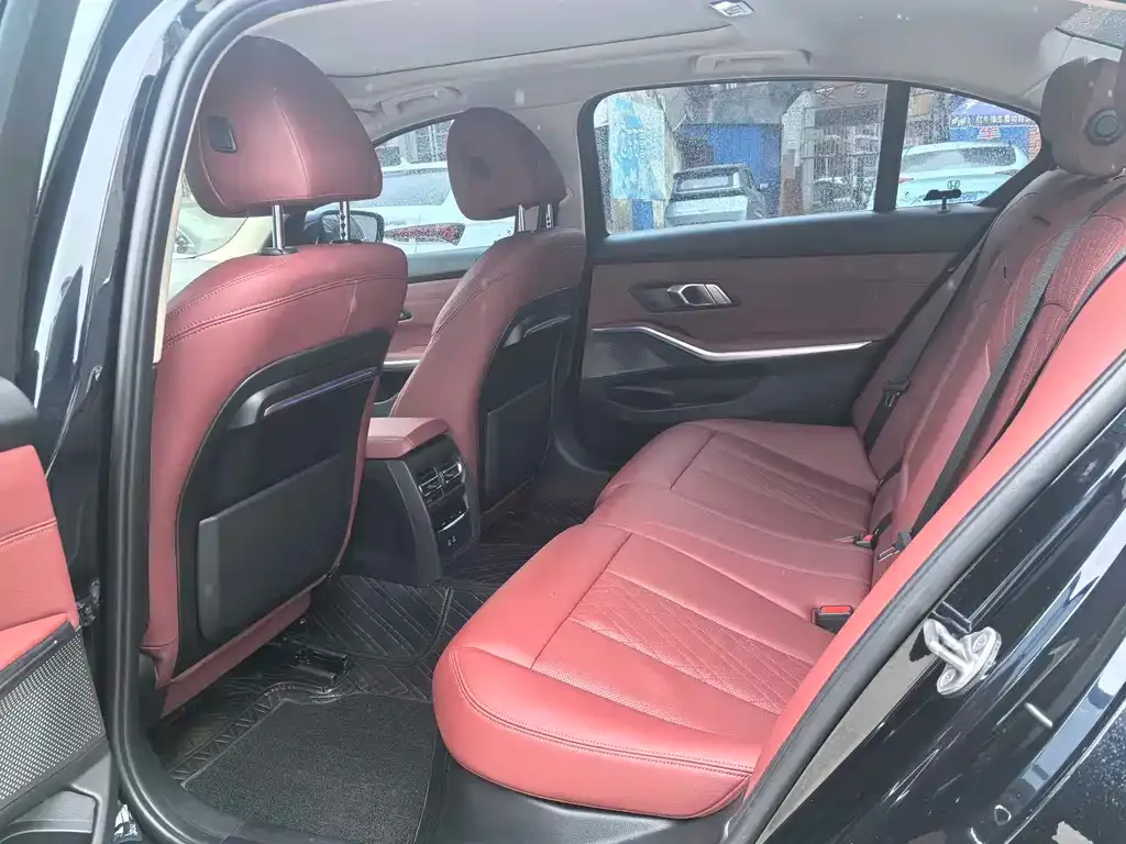 BMW 3 Series 2022 из CN, фото 4