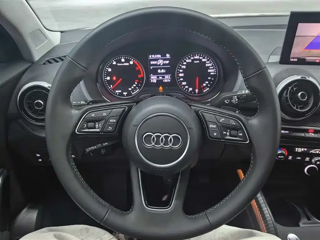 Audi Q2L 2022 из CN, фото 10