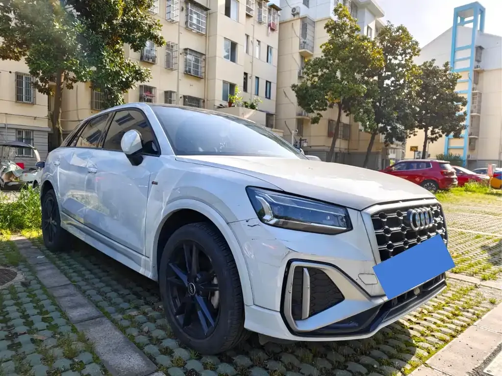 Audi Q2L 2023 из CN, фото 5