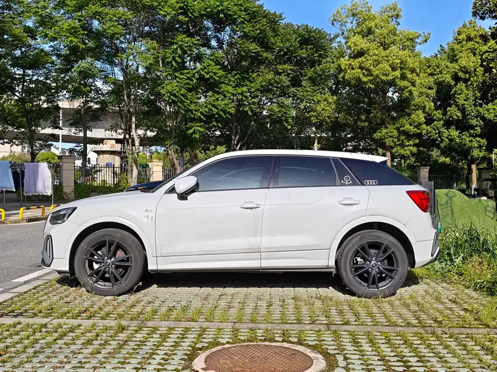 Audi Q2L 2023 из CN, фото 9
