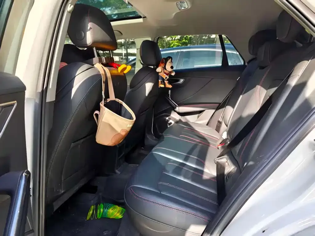 Audi Q2L 2023 из CN, фото 2