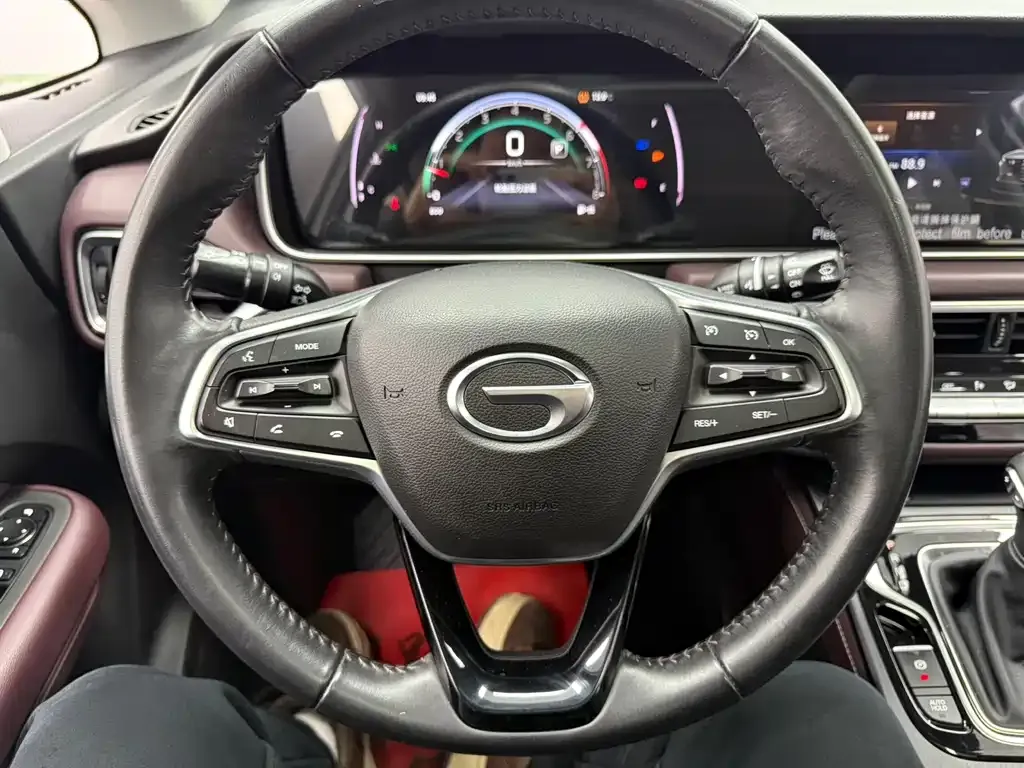 GAC Motor Trumpchi M6 — фото 10