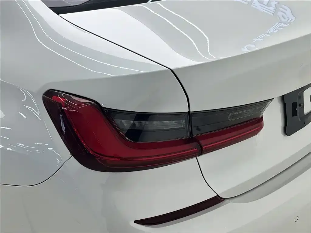 BMW 3 Series 2021 из CN, фото 1
