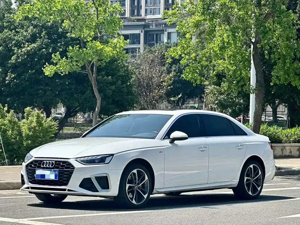 Audi A4L 2024 из CN, фото 1
