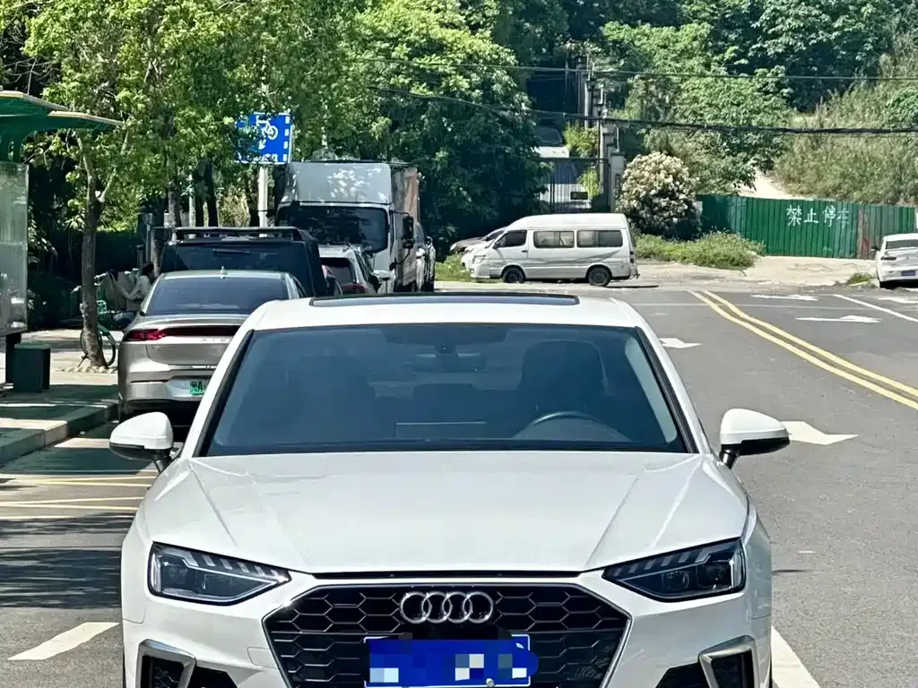 Audi A4L 2024 из CN, фото 6