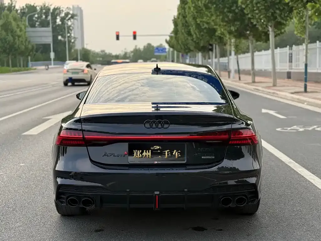 Audi A7L 2023 из CN, фото 5