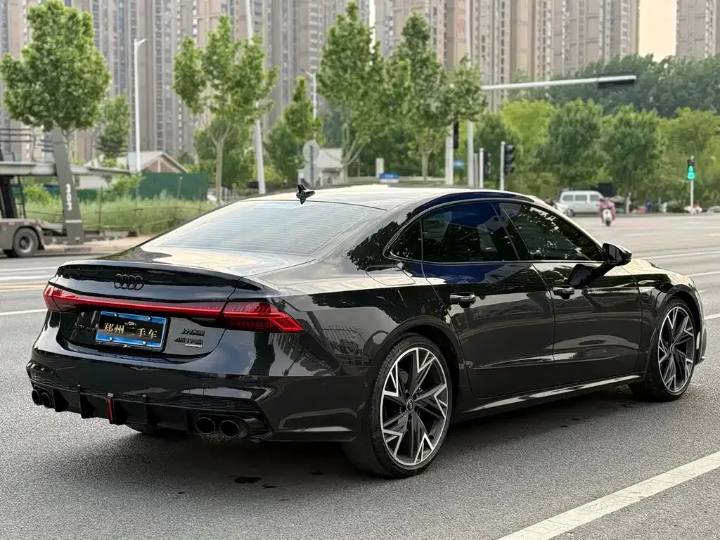 Audi A7L 2023 из CN, фото 8