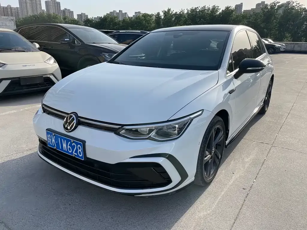 Volkswagen Golf 2022 из CN, фото 1