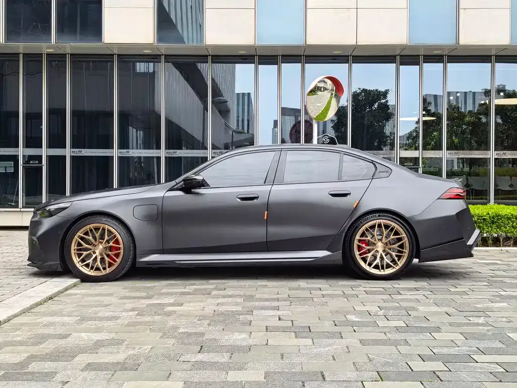 BMW M5 New Energy 2025 из CN, фото 5