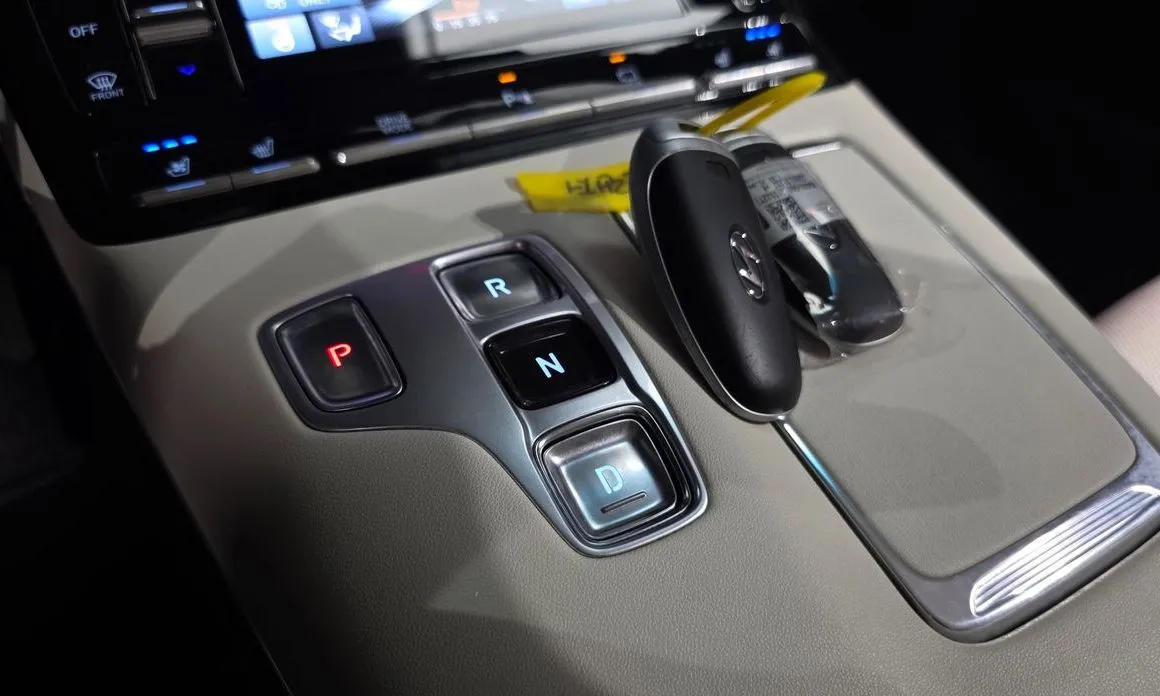 Hyundai Grandeur 2023 из KR, фото 3