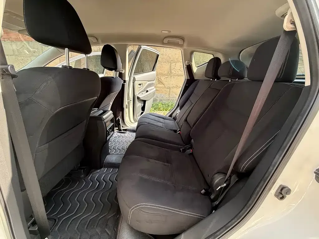 Nissan Murano 2022 из CN, фото 2