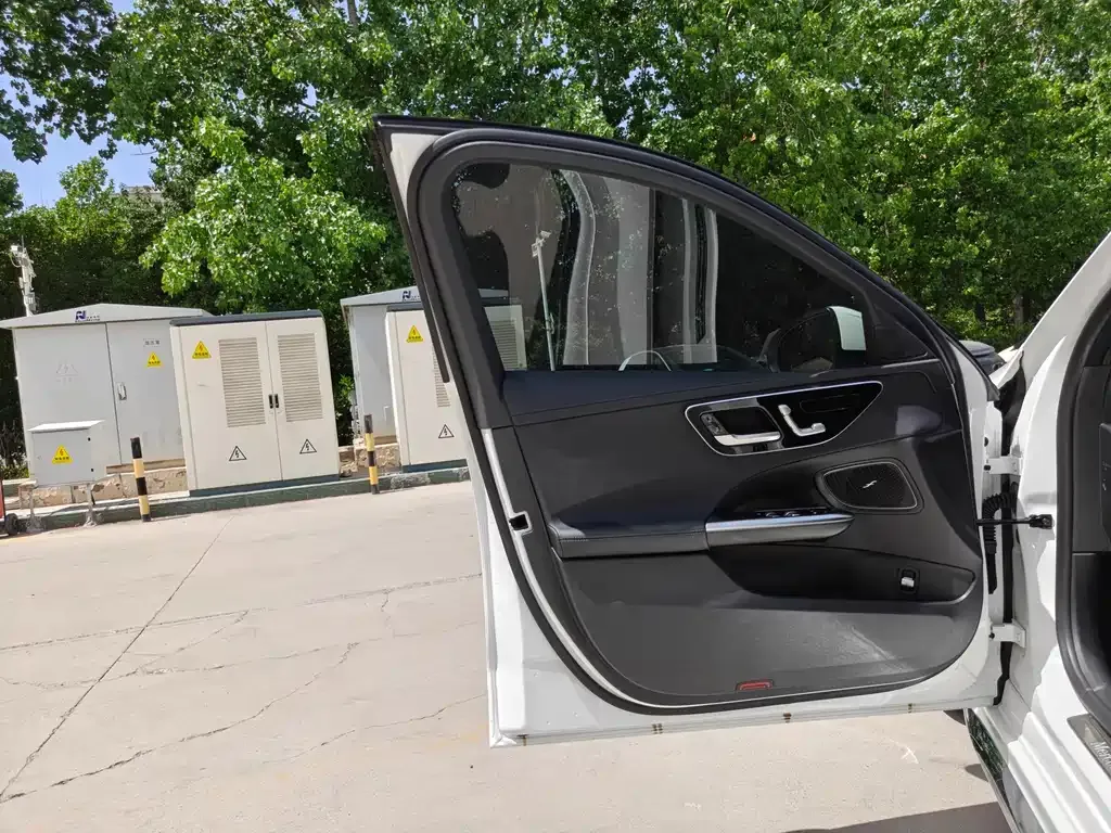 Mercedes-Benz C-Class 2024 из CN, фото 10