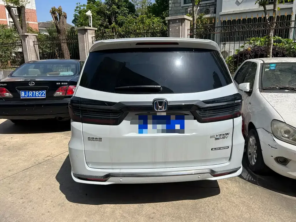 Honda Elysion 2024 из CN, фото 9