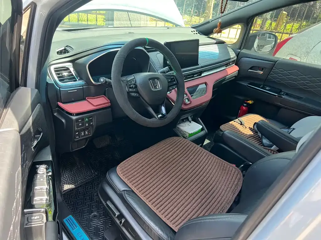 Honda Elysion 2024 из CN, фото 5