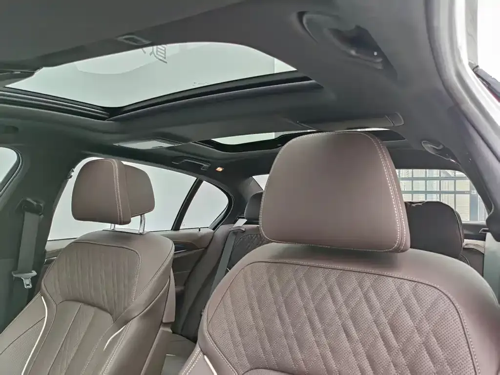 BMW 5 Series New Energy — фото 6